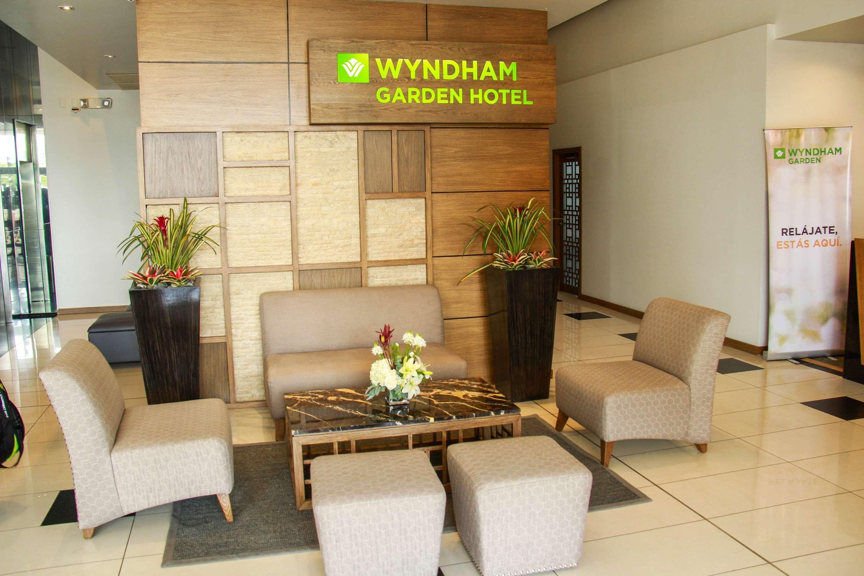 Wyndham Garden Guayaquil Hotel Bagian luar foto